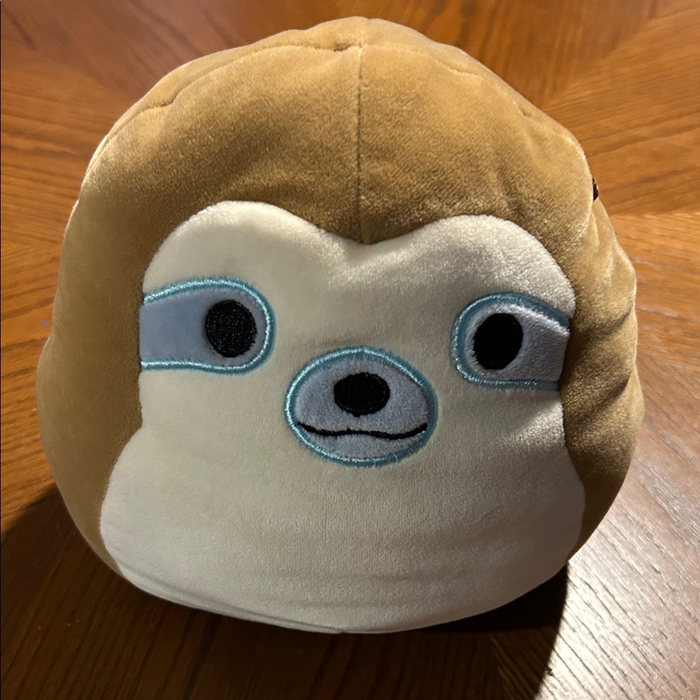 Kellytoy Tan and Cream Plush sloth Toy